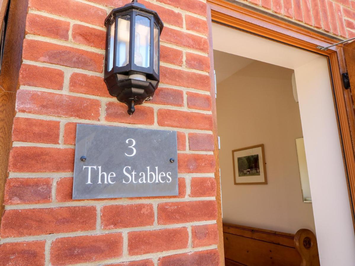 3 The Stables Villa Havenstreet  Exteriör bild