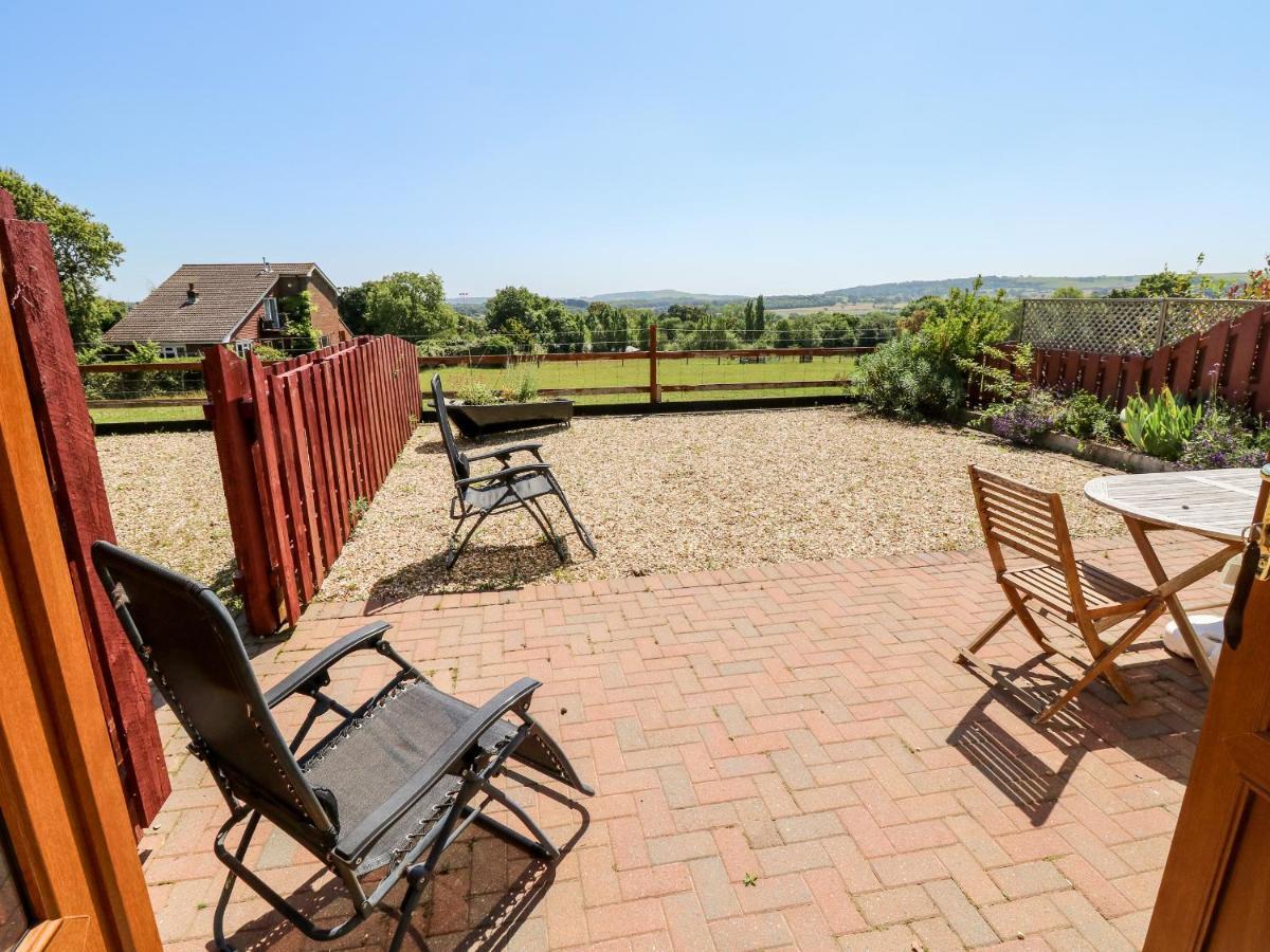 3 The Stables Villa Havenstreet  Exteriör bild
